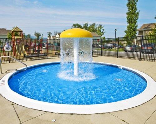 Vacation Village In The Berkshires Hancock Exterior photo A splash pad