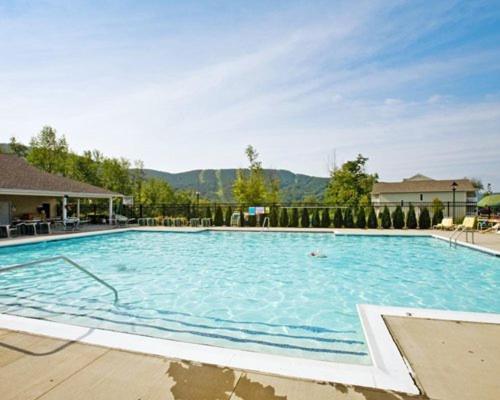 Vacation Village In The Berkshires Hancock Exterior photo The pool at the Mountain Mile